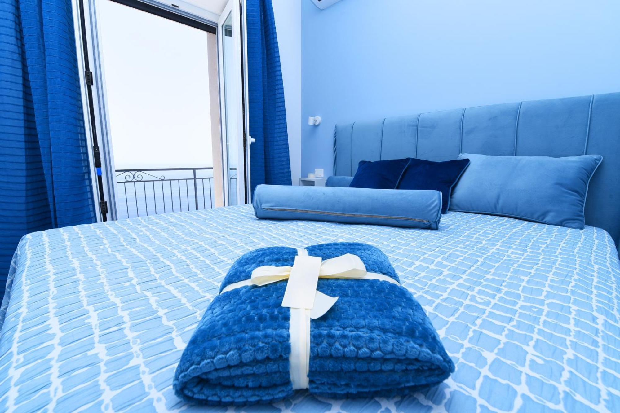 B&B Blue View Фуроре Екстериор снимка
