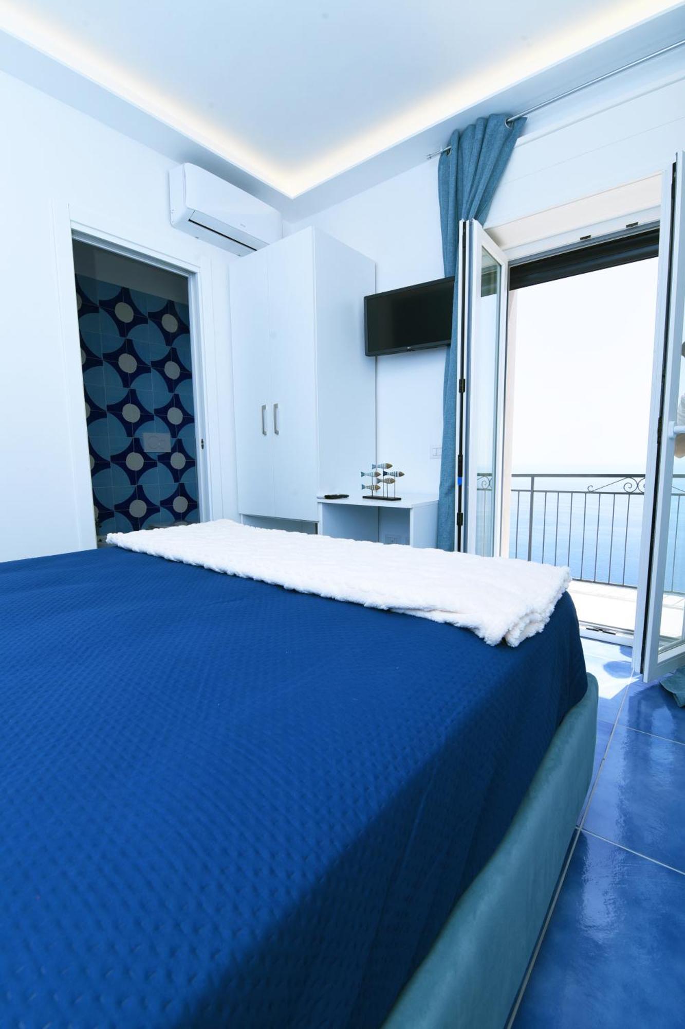B&B Blue View Фуроре Екстериор снимка