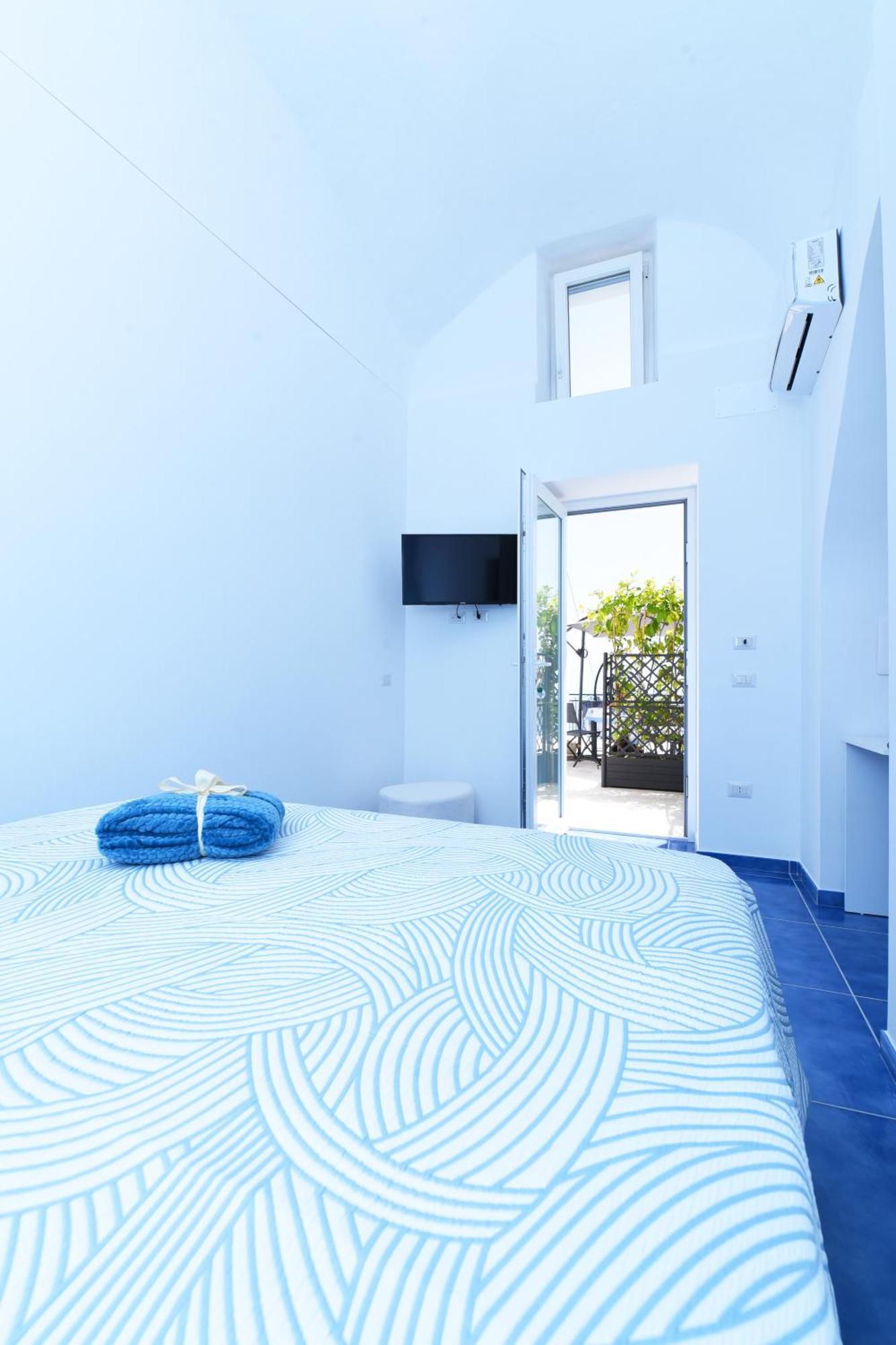 B&B Blue View Фуроре Екстериор снимка